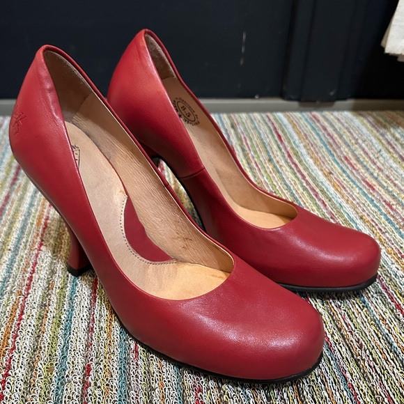 Fluevog NWOB Attentions Paris red/rose leather platform pump - 8.5 - Picture 2 of 15